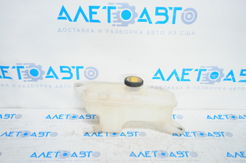 Toyota Rav4 13-18 Coolant Expansion Tank with Cap