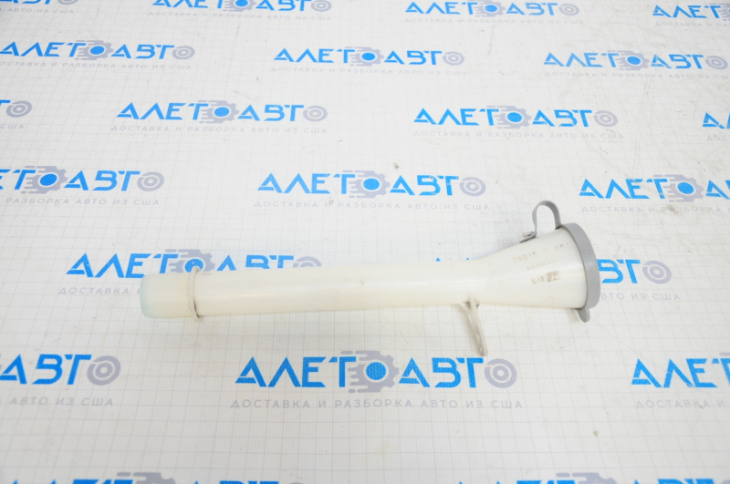 Nissan Pathfinder 13-20 Windscreen Washer Reservoir Neck with Lid