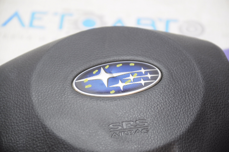 Airbag in steering wheel driver Subaru XV Crosstrek 13-15 black dent on emblem