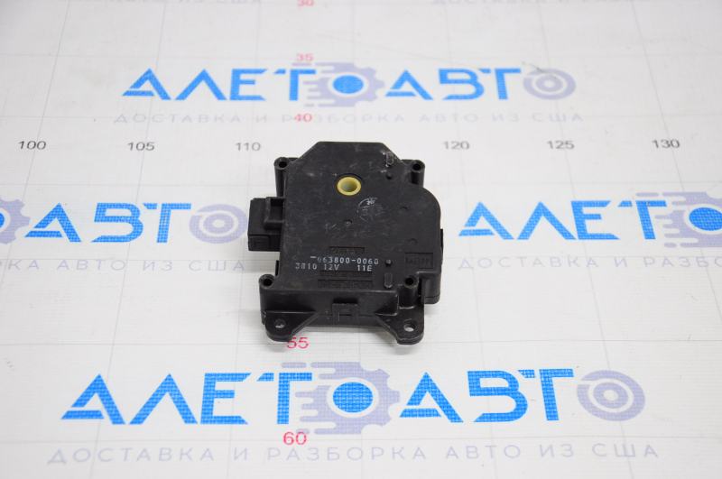 Actuator motor drive heater air conditioner, right, AIRMIX Toyota Solara 04-08