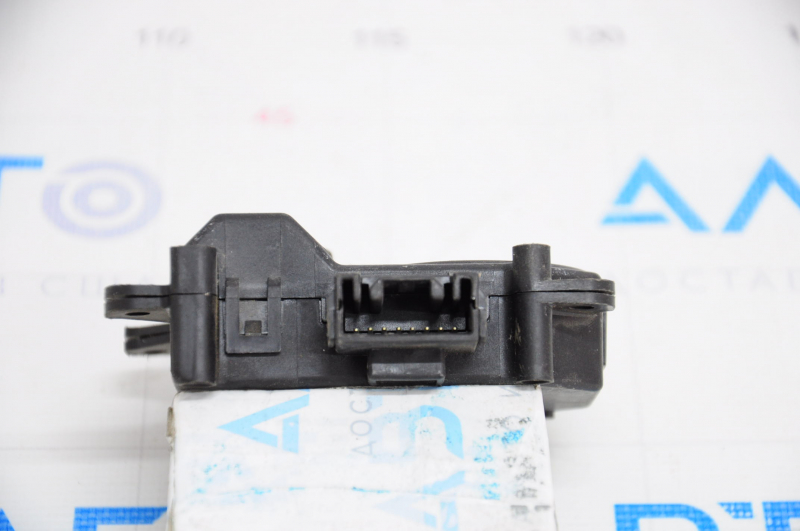 Actuator motor heater drive air conditioner, left, MODE Toyota Solara 04-08 without fastening