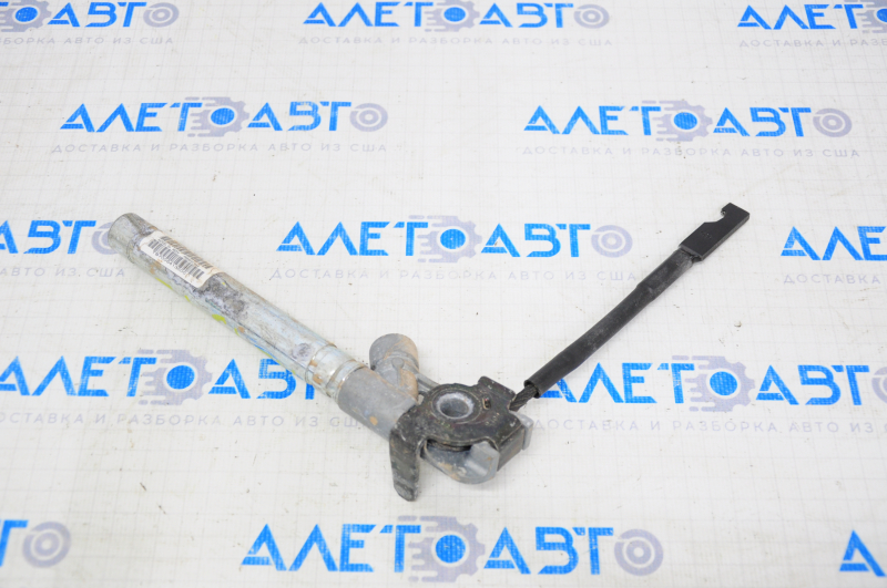 Seat belt tensioner front left Jeep Cherokee KL 14-14