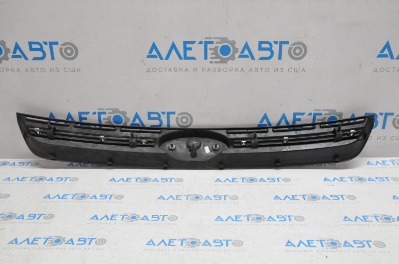 Grill grill Ford Escape MK3 13-16 with emblem chrome strip, dent on emblem, bumps on chrome