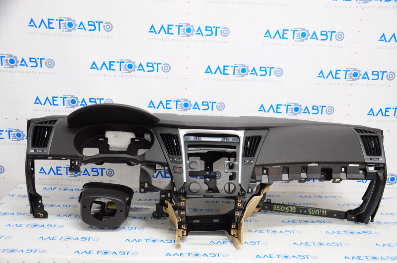 Torpedo front panel with AIRBAG Hyundai Sonata 11-15 black with beige inserts, broken bar