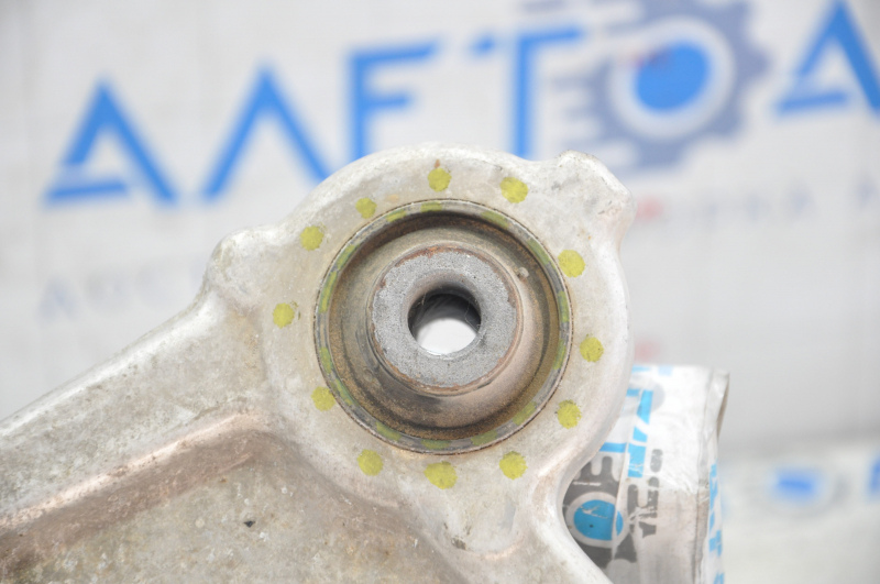 Lower front left arm Infiniti JX35 QX60 13 - silent blocks and dust cover are torn