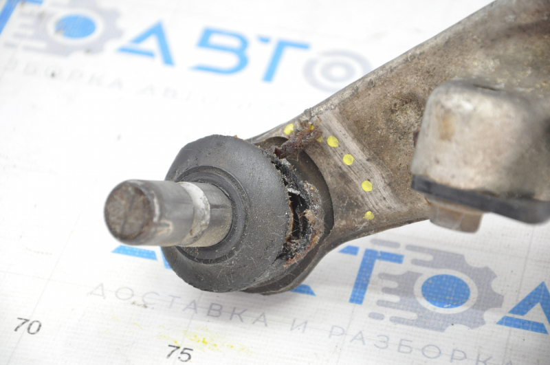Lower front left arm Infiniti JX35 QX60 13 - silent blocks and dust cover are torn