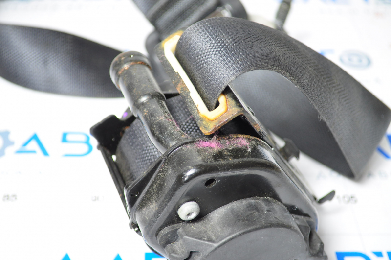 Driver seat belt Nissan Murano z52 15-18 black water damage