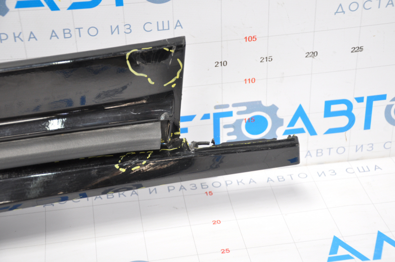 Right threshold Chevrolet Volt 16 - black with blue, broken fasteners, fracture, dented, no lower fasteners, scratches