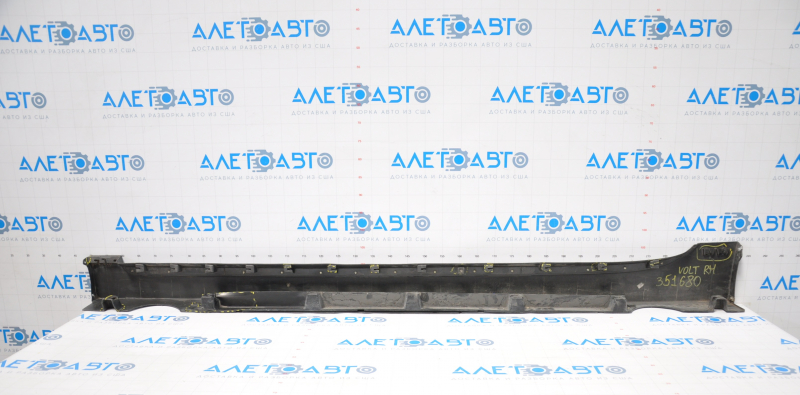 Right threshold Chevrolet Volt 11-15 with seal, broken fasteners, sawed, scratches, dented fasteners