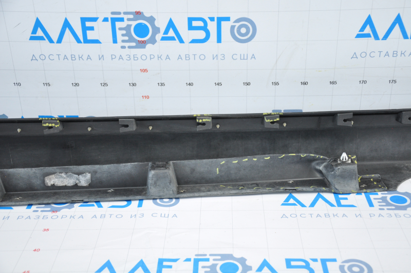 Left threshold Chevrolet Volt 11-15 with seal broken fasteners, dented lower fasteners, scratches
