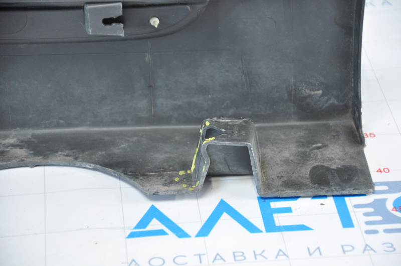 Left threshold Chevrolet Volt 11-15 with seal broken fasteners, dented lower fasteners, scratches
