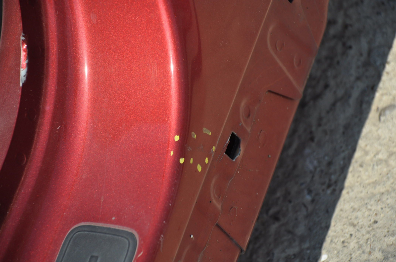Front right quarter Ford Fusion mk5 13-16 without bracket red on body, pokes