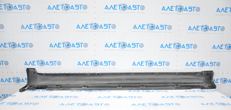 Left side sill for Suzuki Kizashi 10-15, black, broken fasteners, tears, dents, scratches