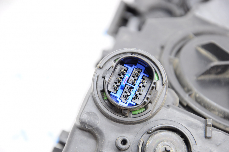 Headlight front right bare Hyundai Tucson 16-18 halogen with mount and overlay, scratches
