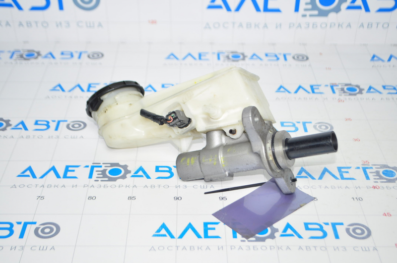 Honda Civic X FC 16-20 brake master cylinder with reservoir and manual transmission cover