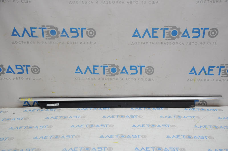 Molding door-glass central rear left Audi Q7 4L 10-15 chrome