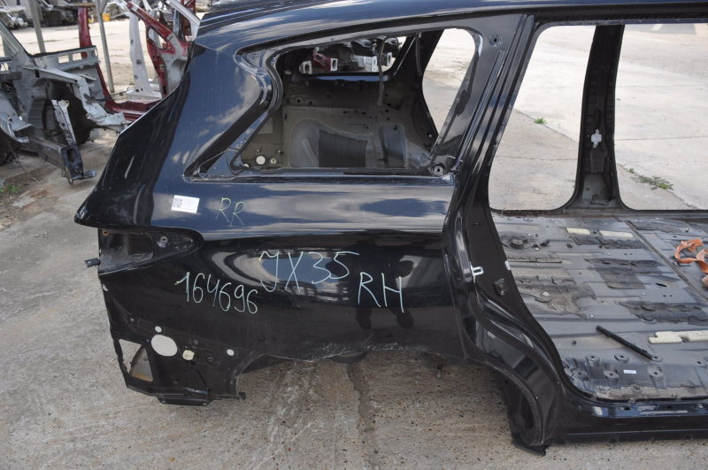 Quarter wing rear right Infiniti JX35 QX60 13-20 pre-rest black on the body, pokes