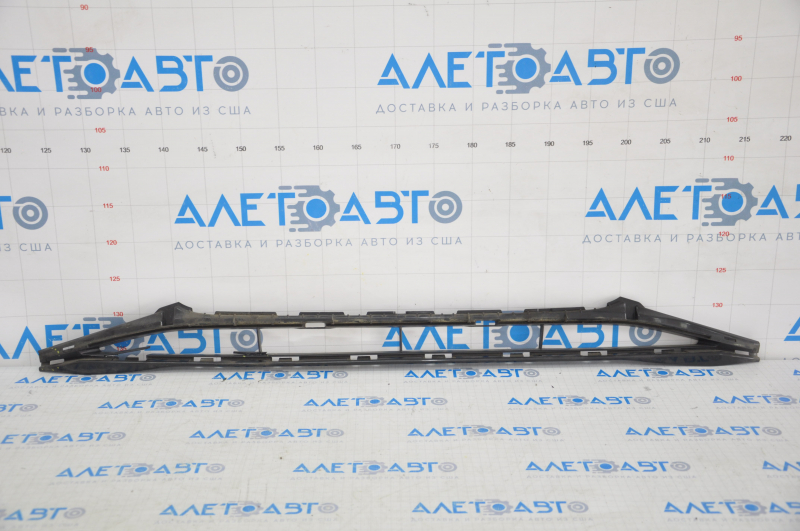 Lower grille of the front bumper Audi A4 B8 13-16 rest, S line, broken fasteners