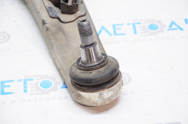 Lower control arm front right Infiniti QX30 17-19 FWD ball joint for repair