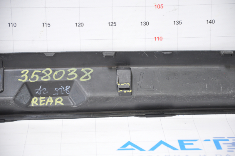 Rear bumper trim Lexus GX470 03-09 broken fasteners, scratches