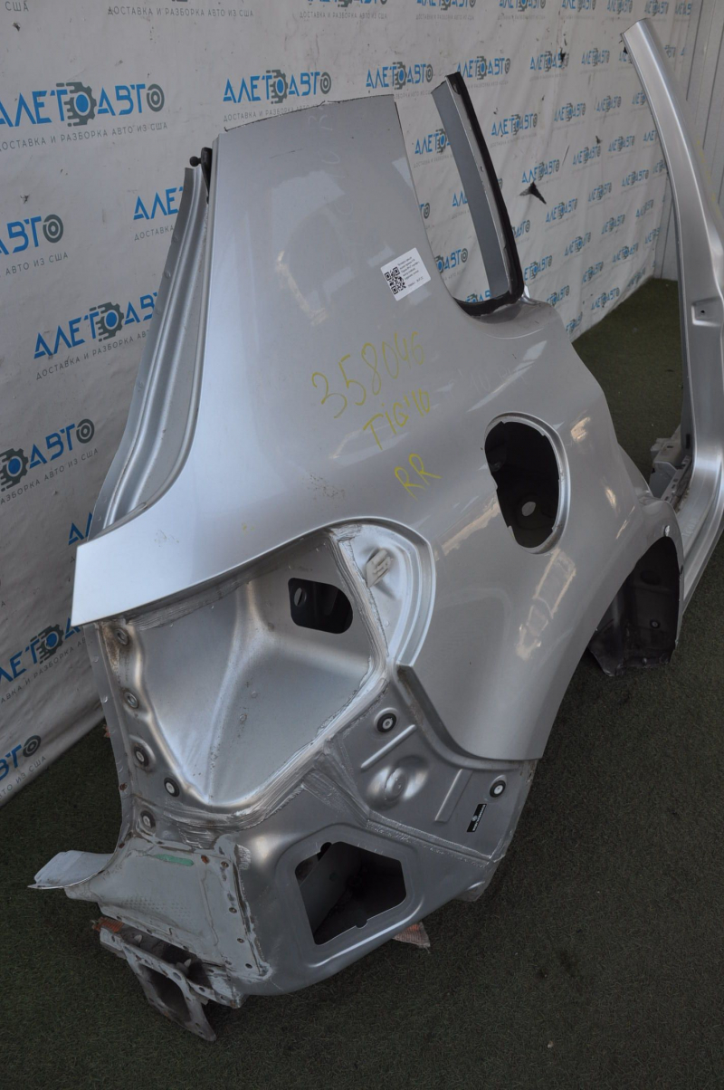 Quarter wing rear right VW Tiguan 09-18 silver with central pillar, corrosion, bumps