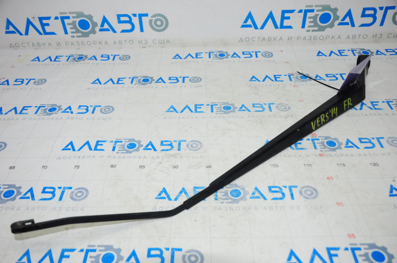 Wiper arm right Nissan Versa 12-19 usa