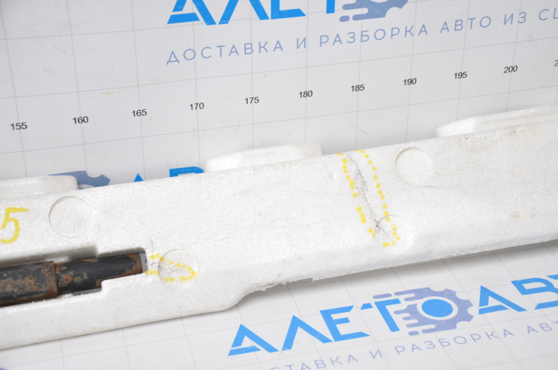 Rear bumper absorber lower Lexus ES300 ES330 01-06 cracks, guide torn off
