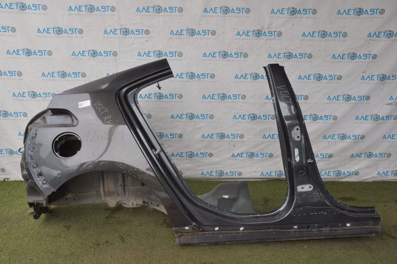 Quarter wing rear right Chevrolet Volt 11-15 graphite with central pillar, dented, bumps