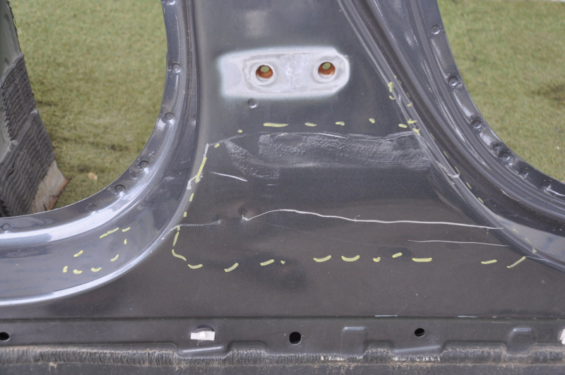 Quarter wing rear right Chevrolet Volt 11-15 graphite with central pillar, dented, bumps