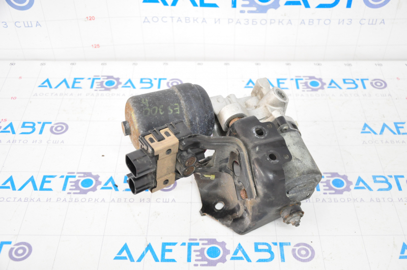 Brake booster brake booster Lexus ES300h 13-18