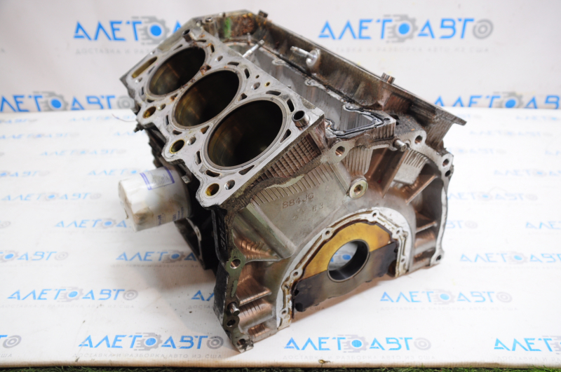Bare cylinder block Toyota Highlander 08-13 hybrid 3MZ-FE 130k