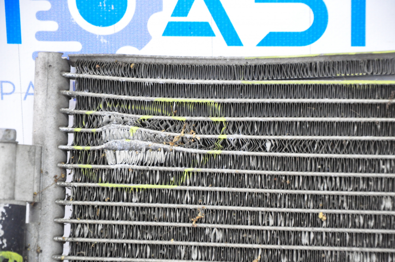 Air conditioning radiator condenser VW Passat b7 12-15 USA is crushed, honeycombs are torn off