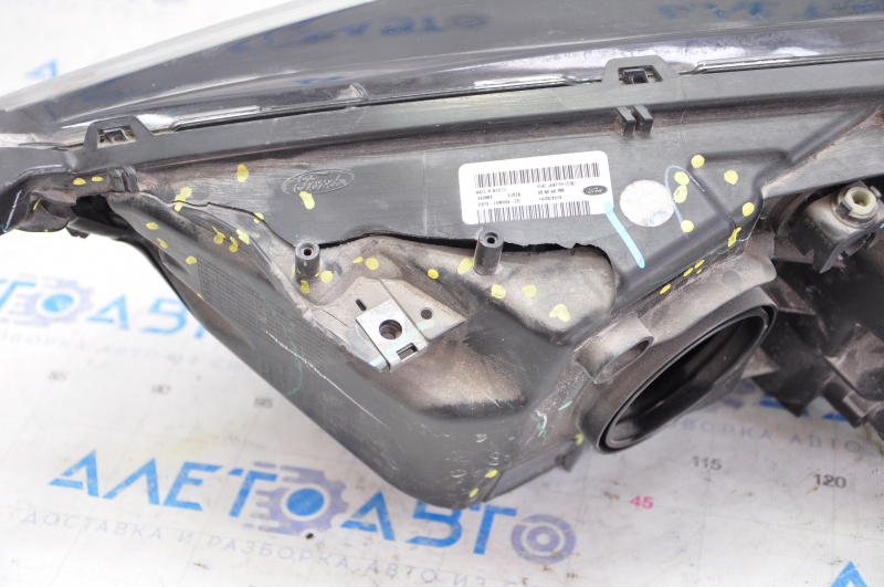 Headlight front right bare Ford Fusion mk5 13-16 broken housing, no plugs