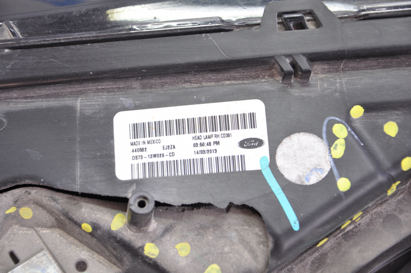 Headlight front right bare Ford Fusion mk5 13-16 broken housing, no plugs