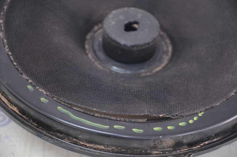 Infiniti Q50 14-20 BOSE subwoofer, mesh is torn