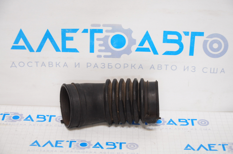 Air duct for the Honda Accord 13-17 hybrid manifold