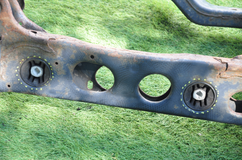 Rear subframe Audi Q5 8R 09-17 AWD, rotten, cracked S/B gearbox