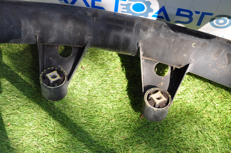 Rear subframe BMW 3 F30 328/330 12-18 cracked S/B gearbox