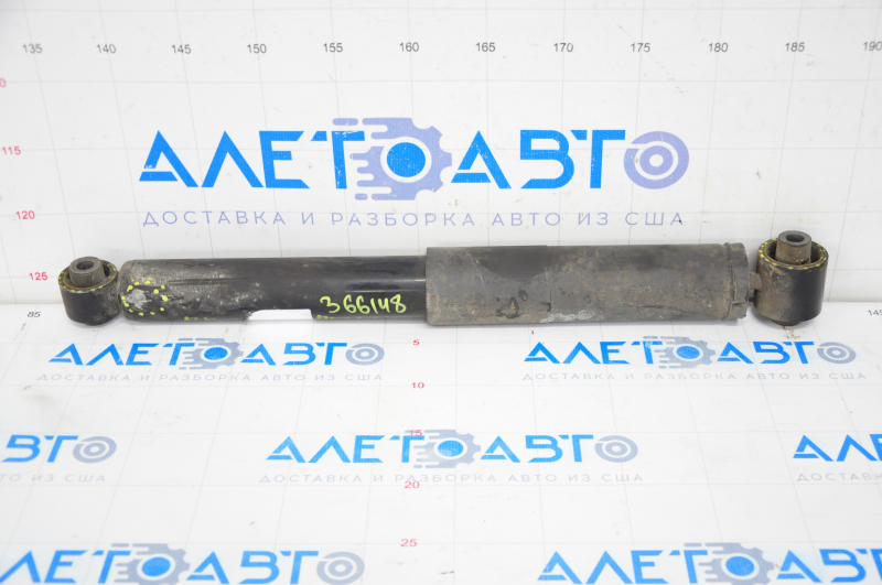 Shock absorber rear right Nissan Rogue 14-17 fwd large silent block, cracked silent blocks, dented