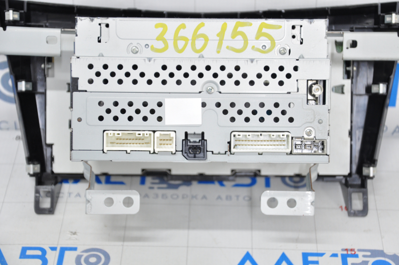 Nissan Rogue 14-15 S SV Radio Tape Broken Glass