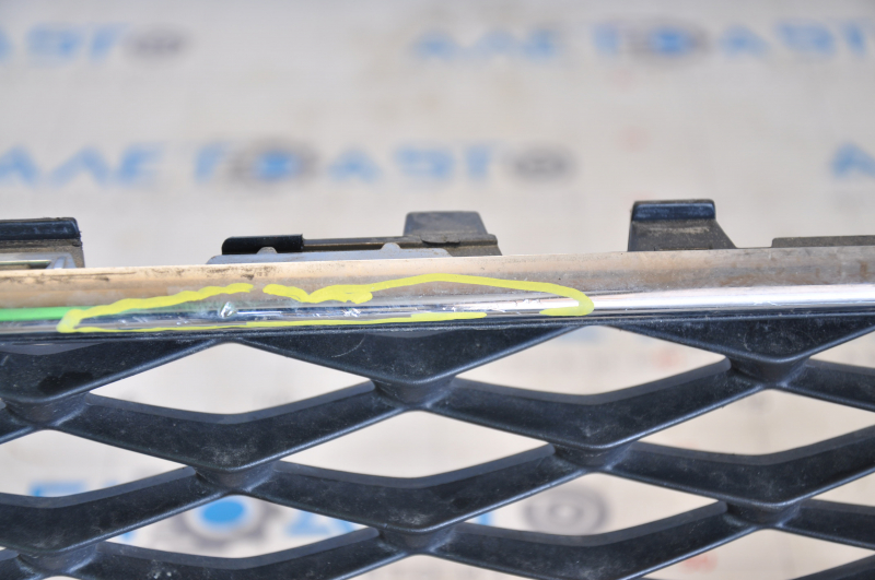 Ford Focus mk3 15-18 radiator grille rest chrome frame, pokes on chrome