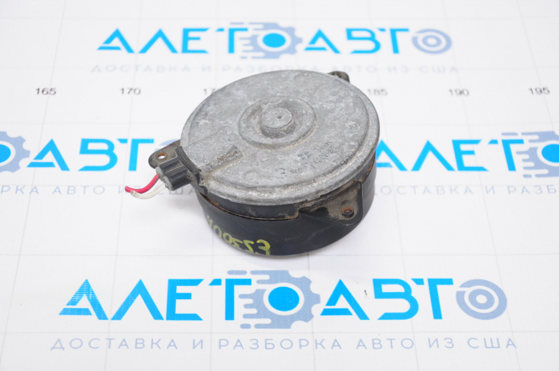 Cooling fan motor right Lexus ES300h 13-18 chip cut off