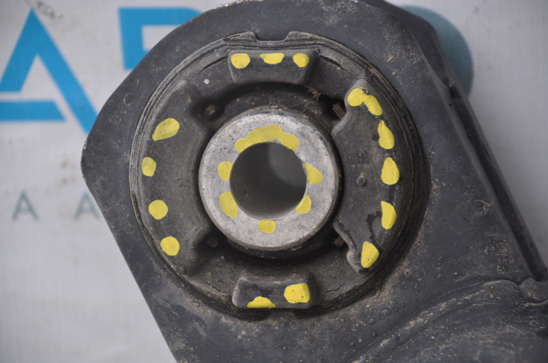 Rear subframe Chrysler 200 15-16 FWD cracked 2 S/B