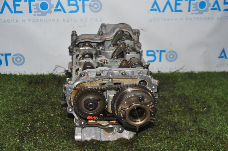 Cylinder head cylinder head right Infiniti Q50 14-15 3.7 VQ37VHR complete