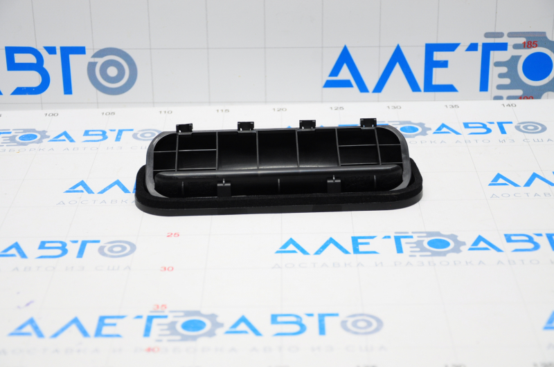 Ventilation shield right Lexus GS300 GS350 GS430 GS450h 06-10