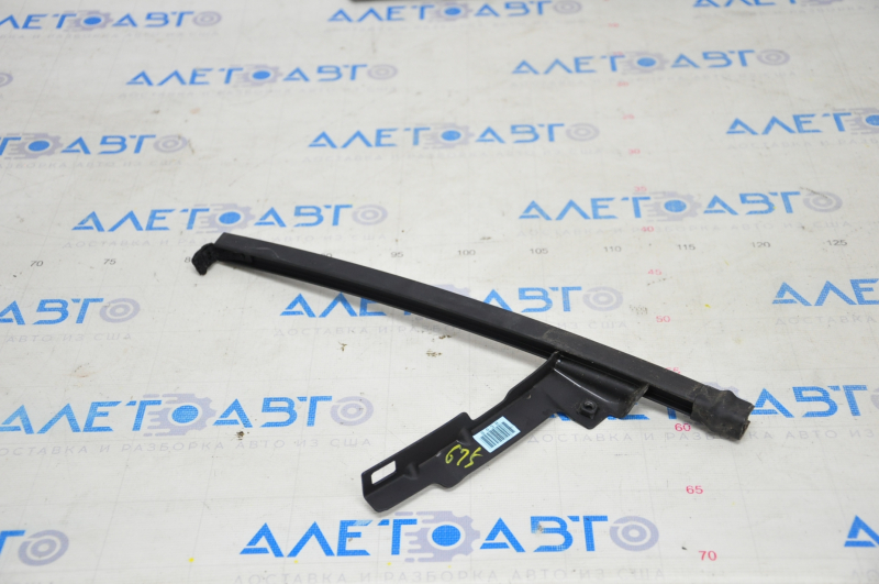 Rear right door glass guide Hyundai Elantra AD 17-20