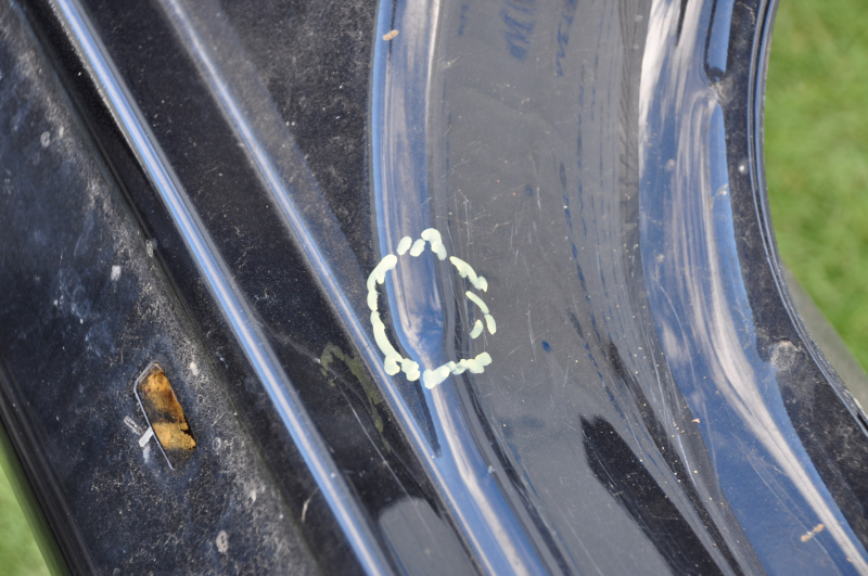 Body pillar center left Dodge Journey 11-14 pokes, sawed off