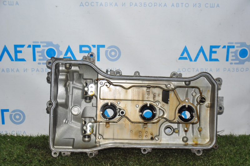 Toyota Sienna 11-20 2GRFE 3.5 rear valve cover