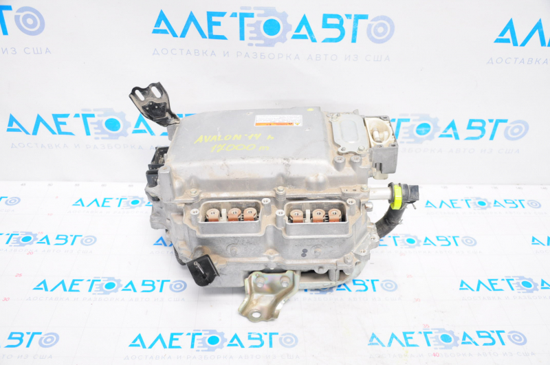 Toyota Avalon 13-18 inverter no port cover, dented tray