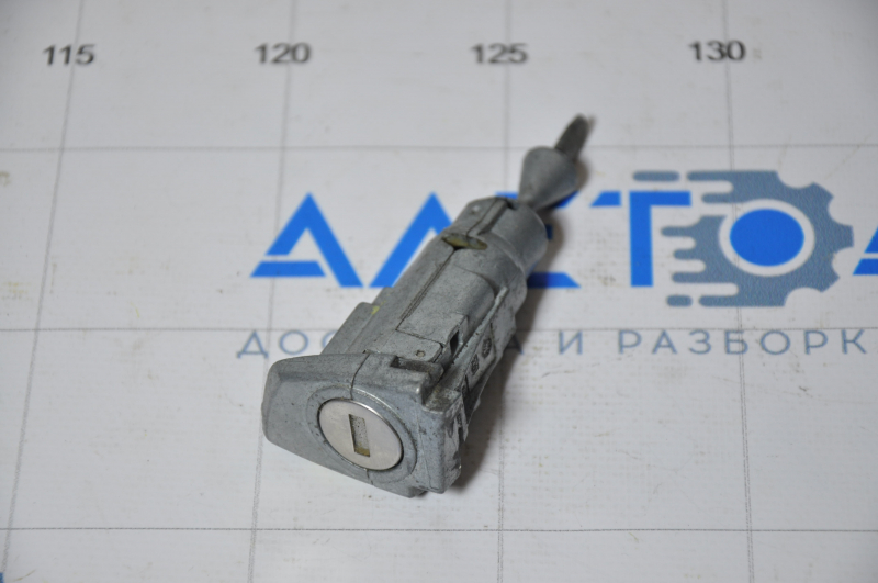 Front left lock cylinder VW Golf 15-21